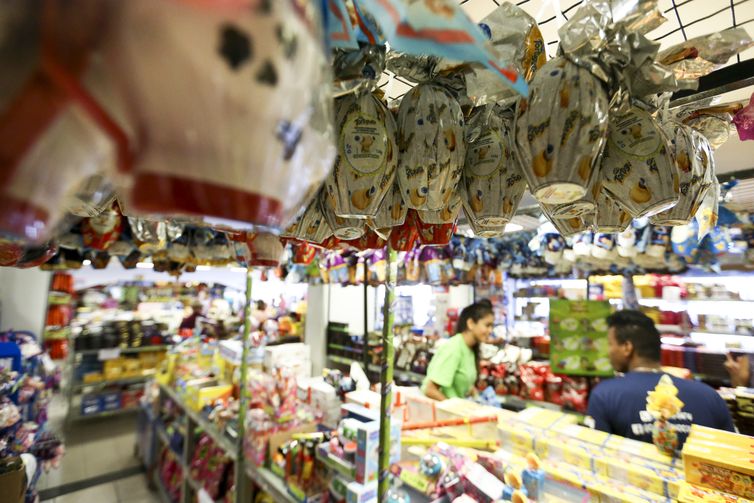 Vendas do comércio na Páscoa devem crescer 4,5% e chegar a R$ 3,44 bi