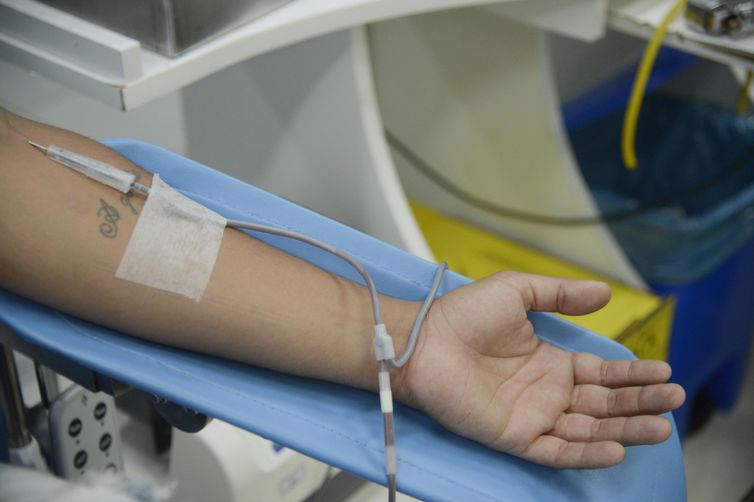 Epidemia de dengue aumenta demanda por doação de plaquetas no Rio