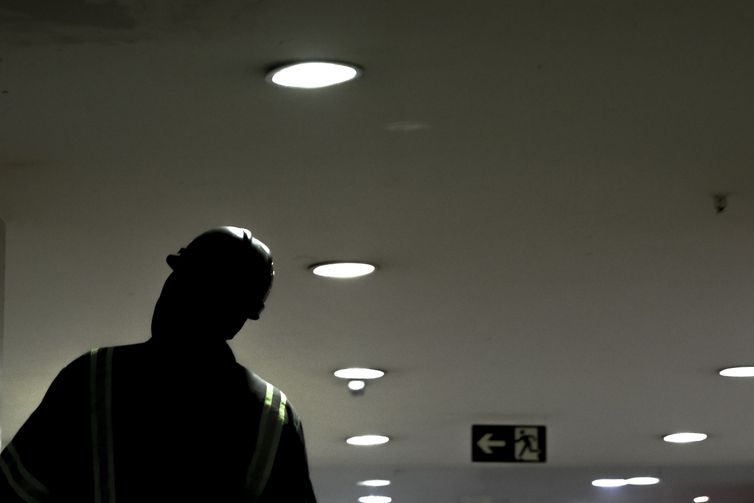 Pequenas empresas terão consultoria grátis para reduzir conta de luz