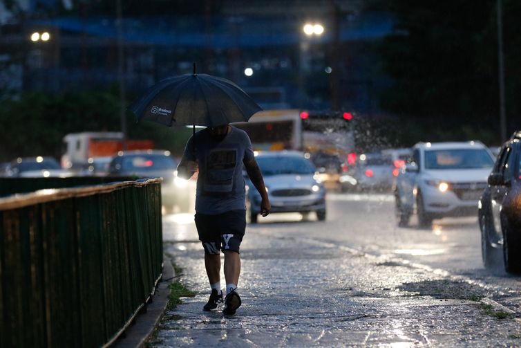 Após fortes chuvas, moradores de Paraibuna e Itirapina podem usar FGTS