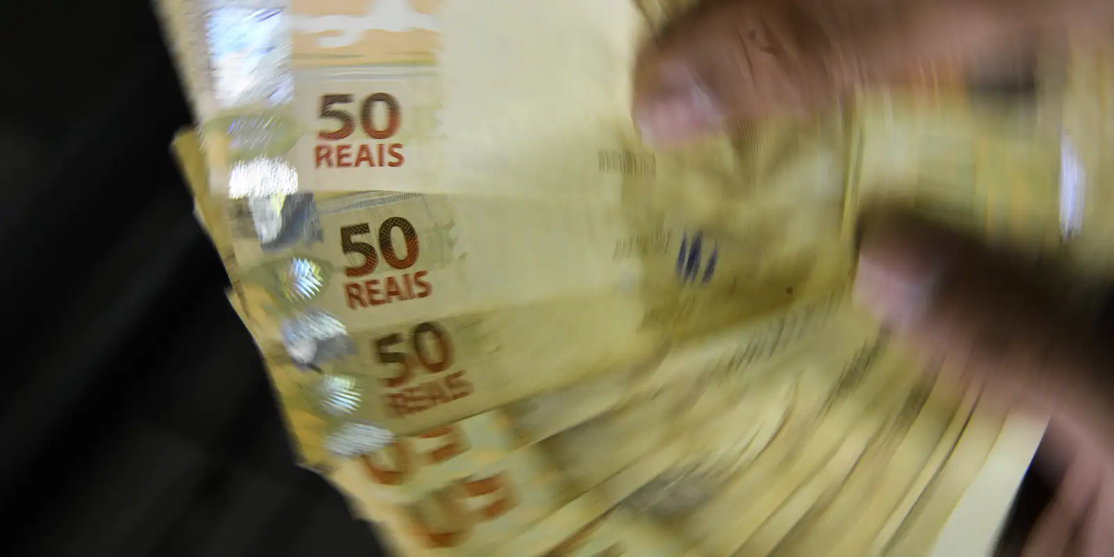 Poupança tem retirada líquida de R$ 11,1 bilhões em março